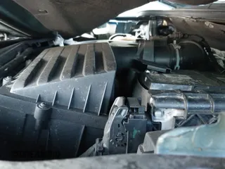 ✅ 2019 Volkswagen Tiguan SE • VIN: 3VV2B7AX1KM201320 • Лот: 42975370. Опубликован ранее на IAAI с пробегом 79 462 миль. Бесплатный доступ к архиву аукционных продаж из США и подробный отчёт об истории автомобиля на DreamBid. Изображение 19.