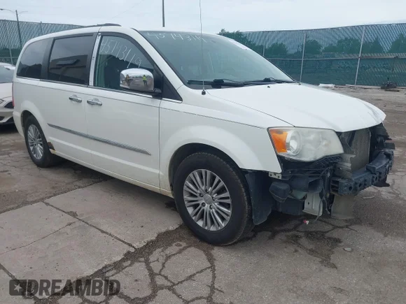 ✅ 2013 Chrysler Town & Country Touring L • VIN: 2C4RC1CG7DR758152 • Лот: 45143119. Опубліковано раніше на IAAI з пробігом 167 444 миль. Безкоштовний доступ до архіву аукціонних продажів зі США та докладний звіт про історію автомобіля на DreamBid. Зображення 1.