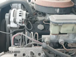 ✅ 1992 GMC Suburban • VIN: 1GDFK16K8NJ723739 • Лот: 41788483. Опубликован ранее на IAAI с пробегом 141 092 миль. Бесплатный доступ к архиву аукционных продаж из США и подробный отчёт об истории автомобиля на DreamBid. Изображение 19.