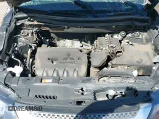 2019 Mitsubishi Outlander ES с VIN JA4AZ3A3XKZ041541, выставлен на аукционе IAAI как лот 41826586 с пробегом 104 484 миль миль и . История ставок и продаж доступна на DreamBid. Изображение 19.