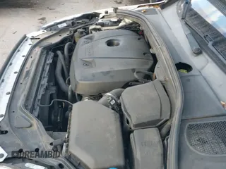 ✅ 2015 Volvo XC60 T5 Drive-E • VIN: YV440MDJ0F2729508 • Lot: 43738215. Wystawiony na IAAI z przebiegiem 178 796 mil. Bezpłatny archiwum sprzedaży aukcyjnych z USA i szczegółowy raport historii pojazdu na DreamBid. Zdjęcie 12.