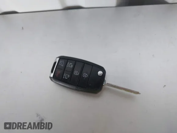✅ 2016 Kia Sedona LX • VIN: KNDMB5C15G6148617 • Lot: 45408428. Listed on IAAI with 79,500 mi. Free auction sales archive from the USA and detailed vehicle history report at DreamBid. Image 11.