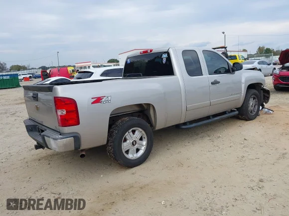 ✅ 2007 Chevrolet Silverado 1500 1LT • VIN: 2GCEK19J971723779 • Lot: 43505780. Wystawiony na IAAI z przebiegiem 171 343 mil. Bezpłatny archiwum sprzedaży aukcyjnych z USA i szczegółowy raport historii pojazdu na DreamBid. Zdjęcie 4.