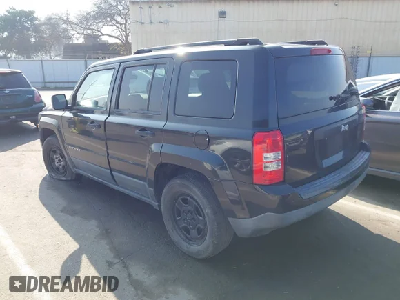 ✅ 2011 Jeep Patriot Sport • VIN: 1J4NT1GA2BD102911 • Lot: 44319546. Wystawiony na IAAI z przebiegiem 102 202 mil. Bezpłatny archiwum sprzedaży aukcyjnych z USA i szczegółowy raport historii pojazdu na DreamBid. Zdjęcie 3.