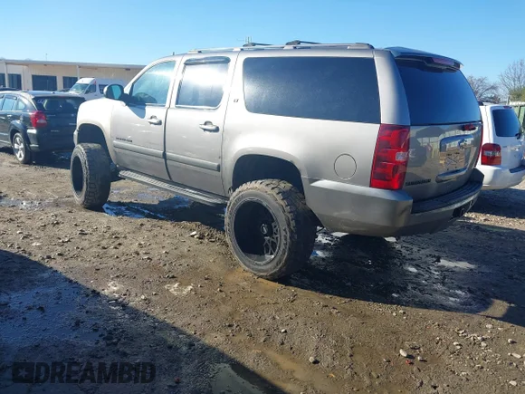 ✅ 2007 Chevrolet Suburban LT • VIN: 3GNFK16347G260636 • Лот: 44344215. Опубліковано раніше на IAAI з пробігом 238 860 миль. Безкоштовний доступ до архіву аукціонних продажів зі США та докладний звіт про історію автомобіля на DreamBid. Зображення 3.