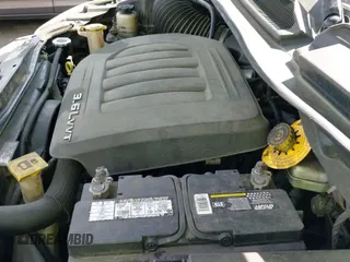 ✅ 2016 Chrysler Town & Country Touring • VIN: 2C4RC1BG5GR247562 • Lot: 43224473. Wystawiony na IAAI z przebiegiem 283 711 mil. Bezpłatny archiwum sprzedaży aukcyjnych z USA i szczegółowy raport historii pojazdu na DreamBid. Zdjęcie 19.