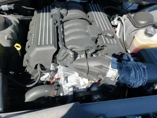 ✅ 2023 Dodge Challenger R/T Scat Pack • VIN: 2C3CDZFJXPH647926 • Lot: 81597425. Wystawiony na Copart z przebiegiem 18 673 mil. Bezpłatny archiwum sprzedaży aukcyjnych z USA i szczegółowy raport historii pojazdu na DreamBid. Zdjęcie 14.