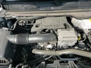 2023 Ram 1500 Laramie z VIN 1C6SRFJT9PN653506, wystawiony jako Copart lot #84952935 z przebiegiem 27 144 mil mil oraz Szkoda całkowita • Salvage title. Historia ofert i sprzedaży dostępna na DreamBid. Obrazek 13.