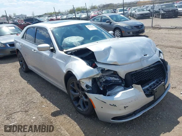 ✅ 2023 Chrysler 300 S • VIN: 2C3CCABG4PH628545 • Лот: 44823190. Опубликован ранее на IAAI с пробегом 49 102 миль. Бесплатный доступ к архиву аукционных продаж из США и подробный отчёт об истории автомобиля на DreamBid. Изображение 1.