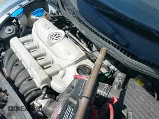 ✅ 2010 Volkswagen Beetle • VIN: 3VWPG3AG0AM002088 • Lot: 42014379. Listed on IAAI with 81,832 mi. Free auction sales archive from the USA and detailed vehicle history report at DreamBid. Image 13.