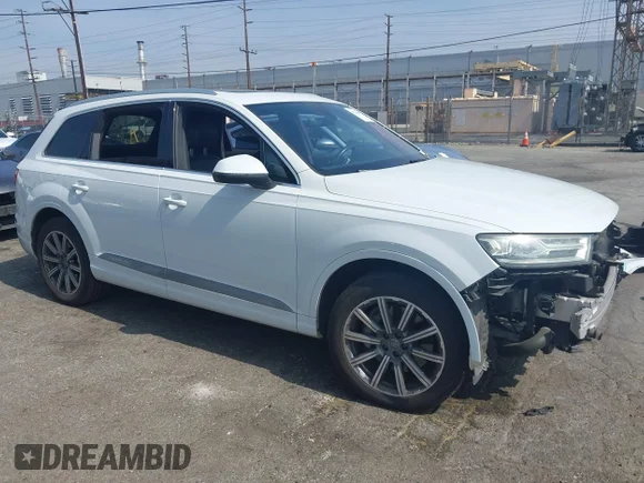 ✅ 2019 Audi Q7 Premium • VIN: WA1AHAF79KD029915 • Lot: 45259093. Wystawiony na IAAI z przebiegiem 62 556 mil. Bezpłatny archiwum sprzedaży aukcyjnych z USA i szczegółowy raport historii pojazdu na DreamBid. Zdjęcie 1.