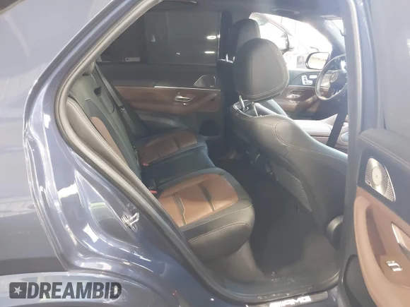 ✅ 2024 Mercedes-Benz GLE 63 S AMG • VIN: 4JGFB8KB1RB050727 • Lot: 45137441. Wystawiony na IAAI z przebiegiem 3 939 mil. Bezpłatny archiwum sprzedaży aukcyjnych z USA i szczegółowy raport historii pojazdu na DreamBid. Zdjęcie 8.