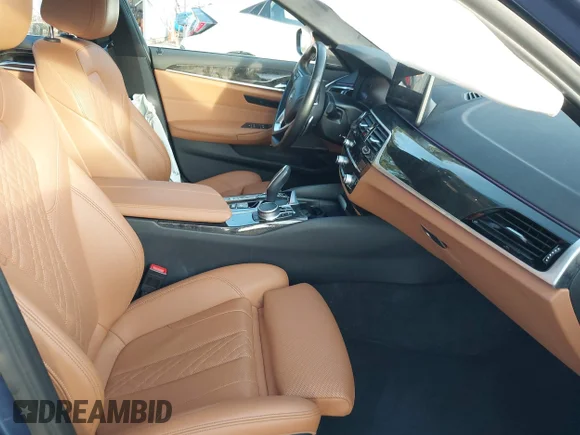 ✅ 2022 BMW 5 Series 530i xDrive • VIN: WBA13BJ03NWX56865 • Lot: 43822464. Wystawiony na IAAI z przebiegiem 35 760 mil. Bezpłatny archiwum sprzedaży aukcyjnych z USA i szczegółowy raport historii pojazdu na DreamBid. Zdjęcie 5.