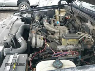 ✅ 1993 GMC Sierra 2500 • VIN: 1GTGC29F3PE554395 • Лот: 42163944. Опубликован ранее на IAAI с пробегом 171 015 миль. Бесплатный доступ к архиву аукционных продаж из США и подробный отчёт об истории автомобиля на DreamBid. Изображение 14.