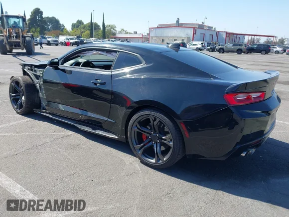 ✅ 2018 Chevrolet Camaro 2SS • VIN: 1G1FG1R74J0152983 • Лот: 45139930. Опубліковано раніше на IAAI з пробігом 73 266 миль. Безкоштовний доступ до архіву аукціонних продажів зі США та докладний звіт про історію автомобіля на DreamBid. Зображення 3.
