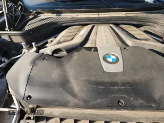 ✅ 2018 BMW X5 xDrive50i • VIN: 5UXKR6C53J0U15306 • Lot: 85171815. Wystawiony na Copart z przebiegiem 61 734 mil. Bezpłatny archiwum sprzedaży aukcyjnych z USA i szczegółowy raport historii pojazdu na DreamBid. Zdjęcie 14.