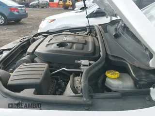 ✅ 2018 Jeep Grand Cherokee Laredo E • VIN: 1C4RJFAG6JC406061 • Lot: 42046977. Listed on IAAI with 90,339 mi. Free auction sales archive from the USA and detailed vehicle history report at DreamBid. Image 19.