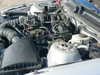 ✅ 2006 Ford Mustang Standard • VIN: 1ZVFT84N465102562 • Lot: 42453410. Wystawiony na IAAI z przebiegiem 142 098 mil. Bezpłatny archiwum sprzedaży aukcyjnych z USA i szczegółowy raport historii pojazdu na DreamBid. Zdjęcie 12.