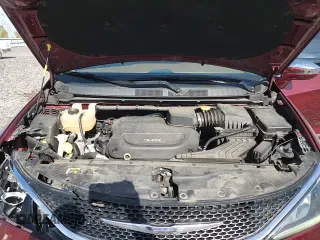 ✅ 2017 Chrysler Pacifica Limited • VIN: 2C4RC1GG0HR559640 • Lot: 82705315. Listed on Copart with 109,633 mi. Free auction sales archive from the USA and detailed vehicle history report at DreamBid. Image 14.