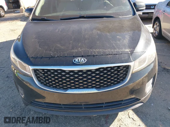 ✅ 2017 Kia Sedona LX • VIN: KNDMB5C1XH6228173 • Lot: 41228221. Wystawiony na IAAI z przebiegiem Nie podano. Bezpłatny archiwum sprzedaży aukcyjnych z USA i szczegółowy raport historii pojazdu na DreamBid. Zdjęcie 6.