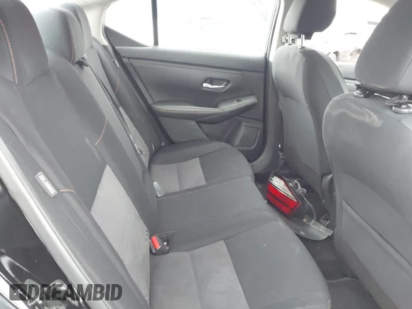 ✅ 2021 Nissan Sentra SR • VIN: 3N1AB8DV5MY219246 • Lot: 45207219. Wystawiony na IAAI z przebiegiem 66 206 mil. Bezpłatny archiwum sprzedaży aukcyjnych z USA i szczegółowy raport historii pojazdu na DreamBid. Zdjęcie 8.