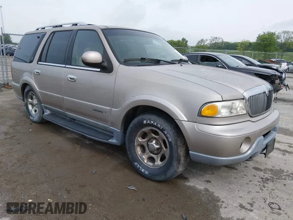✅ 2000 Lincoln Navigator • VIN: 5LMFU28A0YLJ16745 • Лот: 45077180. Опубликован ранее на IAAI с пробегом Не указан. Бесплатный доступ к архиву аукционных продаж из США и подробный отчёт об истории автомобиля на DreamBid. Изображение 1.