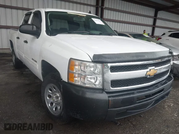 ✅ 2013 Chevrolet Silverado 1500 LS • VIN: 3GCPCREA1DG240915 • Лот: 45092328. Опубликован ранее на IAAI с пробегом 234 230 миль. Бесплатный доступ к архиву аукционных продаж из США и подробный отчёт об истории автомобиля на DreamBid. Изображение 1.