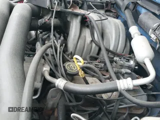 ✅ 1992 Ford Bronco XL • VIN: 1FMEU15N8NLA71453 • Lot: 42169254. Wystawiony na IAAI z przebiegiem 141 614 mil. Bezpłatny archiwum sprzedaży aukcyjnych z USA i szczegółowy raport historii pojazdu na DreamBid. Zdjęcie 13.