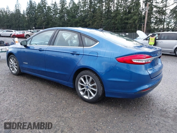 ✅ 2017 Ford Fusion Hybrid S • VIN: 3FA6P0UU8HR330747 • Lot: 44004612. Wystawiony na IAAI z przebiegiem 47 849 mil. Bezpłatny archiwum sprzedaży aukcyjnych z USA i szczegółowy raport historii pojazdu na DreamBid. Zdjęcie 3.