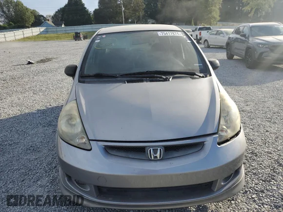 ✅ 2008 Honda Fit Sport • VIN: JHMGD38618S055097 • Lot: 75417874. Wystawiony na Copart z przebiegiem 213 436 mil. Bezpłatny archiwum sprzedaży aukcyjnych z USA i szczegółowy raport historii pojazdu na DreamBid. Zdjęcie 5.