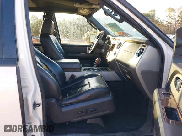 ✅ 2008 Ford Expedition Limited • VIN: 1FMFU19538LA65191 • Lot: 43946646. Wystawiony na IAAI z przebiegiem 224 668 mil. Bezpłatny archiwum sprzedaży aukcyjnych z USA i szczegółowy raport historii pojazdu na DreamBid. Zdjęcie 5.