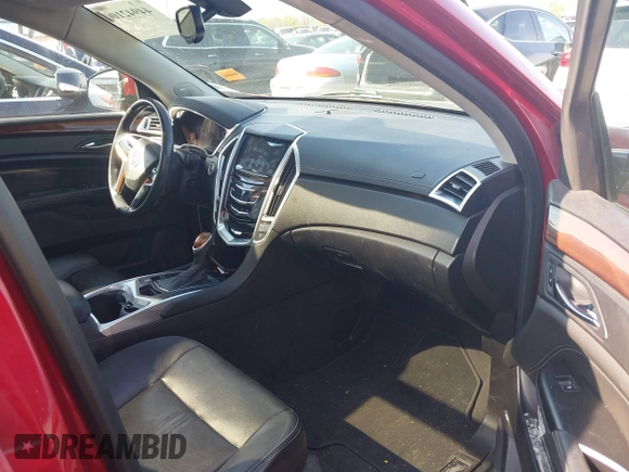 ✅ 2015 Cadillac SRX Luxury Collection • VIN: 3GYFNBE38FS586615 • Lot: 44942100. Wystawiony na IAAI z przebiegiem 135 527 mil. Bezpłatny archiwum sprzedaży aukcyjnych z USA i szczegółowy raport historii pojazdu na DreamBid. Zdjęcie 5.
