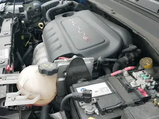 ✅ 2017 Jeep Renegade Latitude • VIN: ZACCJBBB8HPG33873 • Lot: 43235483. Listed on IAAI with 80,731 mi. Free auction sales archive from the USA and detailed vehicle history report at DreamBid. Image 19.