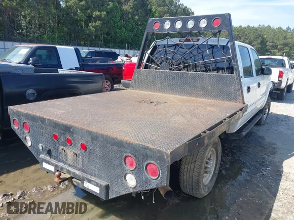 ✅ 2003 Chevrolet Silverado 2500HD LS • VIN: 1GCHK23143F185099 • Lot: 44700066. Wystawiony na IAAI z przebiegiem 298 622 mil. Bezpłatny archiwum sprzedaży aukcyjnych z USA i szczegółowy raport historii pojazdu na DreamBid. Zdjęcie 4.