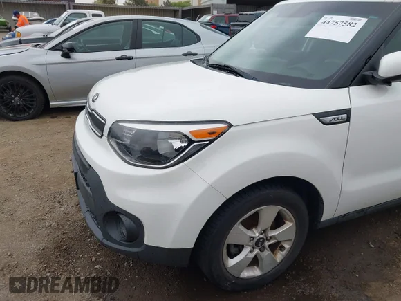 ✅ 2019 Kia Soul • VIN: KNDJN2A25K7022460 • Lot: 44757582. Wystawiony na IAAI z przebiegiem 83 601 mil. Bezpłatny archiwum sprzedaży aukcyjnych z USA i szczegółowy raport historii pojazdu na DreamBid. Zdjęcie 6.