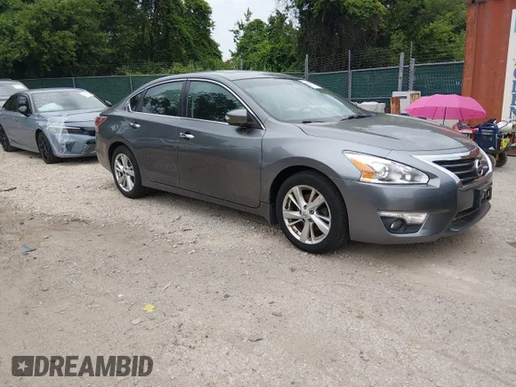 ✅ 2015 Nissan Altima 2.5 • VIN: 1N4AL3AP4FN889282 • Lot: 45428397. Wystawiony na IAAI z przebiegiem 219 361 mil. Bezpłatny archiwum sprzedaży aukcyjnych z USA i szczegółowy raport historii pojazdu na DreamBid. Zdjęcie 1.