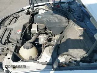 ✅ 2013 BMW 3 Series 328i • VIN: WBA3C1G53DNN93516 • Lot: 43411014. Wystawiony na IAAI z przebiegiem 155 833 mil. Bezpłatny archiwum sprzedaży aukcyjnych z USA i szczegółowy raport historii pojazdu na DreamBid. Zdjęcie 14.