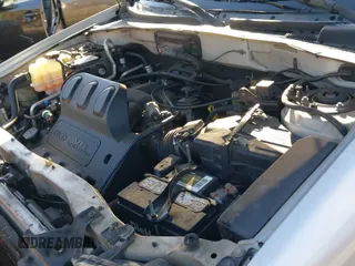 ✅ 2003 Ford Escape XLS Popular • VIN: 1FMYU02133KA26299 • Lot: 43590240. Listed on IAAI with 268,448 mi. Free auction sales archive from the USA and detailed vehicle history report at DreamBid. Image 20.