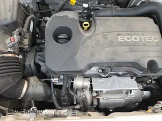 ✅ 2022 Chevrolet Equinox LT • VIN: 3GNAXUEV0NL106025 • Лот: 85157975. Опубликован ранее на Copart с пробегом 81 382 миль. Бесплатный доступ к архиву аукционных продаж из США и подробный отчёт об истории автомобиля на DreamBid. Изображение 15.