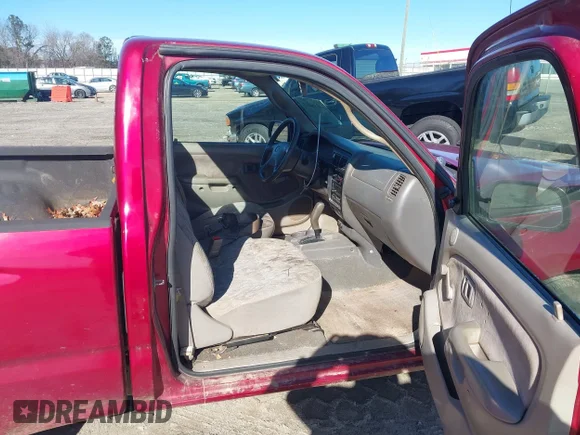 ✅ 2004 Toyota Tacoma • VIN: 5TENL42N44Z334499 • Lot: 44036057. Wystawiony na IAAI z przebiegiem 169 629 mil. Bezpłatny archiwum sprzedaży aukcyjnych z USA i szczegółowy raport historii pojazdu na DreamBid. Zdjęcie 5.