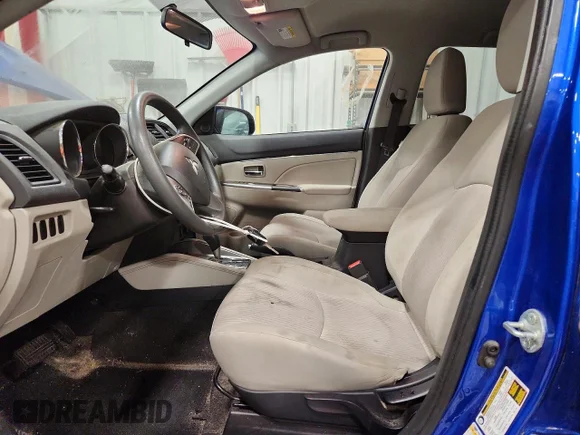 ✅ 2018 Mitsubishi Outlander ES • VIN: JA4AP3AU6JZ017928 • Lot: 74279565. Wystawiony na Copart z przebiegiem 57 866 mil. Bezpłatny archiwum sprzedaży aukcyjnych z USA i szczegółowy raport historii pojazdu na DreamBid. Zdjęcie 7.
