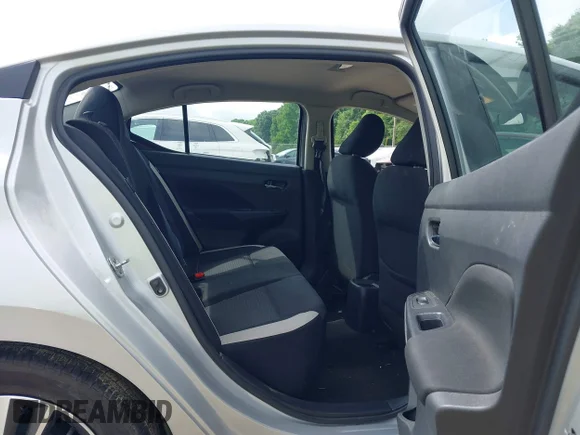 ✅ 2022 Nissan Versa SV • VIN: 3N1CN8EV8NL842552 • Лот: 45192636. Опубликован ранее на IAAI с пробегом 72 117 миль. Бесплатный доступ к архиву аукционных продаж из США и подробный отчёт об истории автомобиля на DreamBid. Изображение 8.