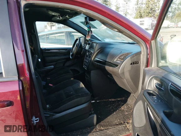 ✅ 2019 Dodge Grand Caravan SE • VIN: 2C4RDGBG6KR572682 • Lot: 44127992. Wystawiony na IAAI z przebiegiem 187 529 mil. Bezpłatny archiwum sprzedaży aukcyjnych z USA i szczegółowy raport historii pojazdu na DreamBid. Zdjęcie 5.