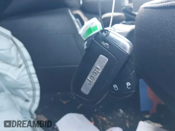 ✅ 2016 Jeep Renegade 75th Anniversary • VIN: ZACCJABT1GPE16277 • Лот: 45038566. Опубликован ранее на IAAI с пробегом 136 930 миль. Бесплатный доступ к архиву аукционных продаж из США и подробный отчёт об истории автомобиля на DreamBid. Изображение 11.