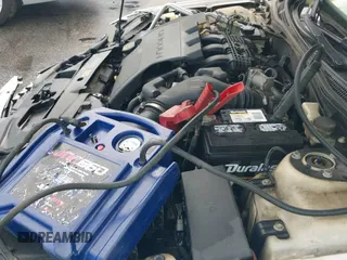 ✅ 2010 Lincoln MKZ • VIN: 3LNHL2GC4AR619896 • Lot: 42112322. Listed on IAAI with 199,312 mi. Free auction sales archive from the USA and detailed vehicle history report at DreamBid. Image 19.