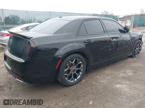 ✅ 2015 Chrysler 300 S • VIN: 2C3CCAGG6FH818564 • Lot: 44128435. Listed on IAAI with 116,353 mi. Free auction sales archive from the USA and detailed vehicle history report at DreamBid. Image 4.