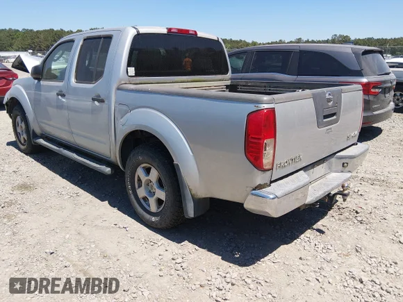 ✅ 2006 Nissan Frontier LE • VIN: 1N6AD07W06C461318 • Lot: 44907862. Wystawiony na IAAI z przebiegiem 220 545 mil. Bezpłatny archiwum sprzedaży aukcyjnych z USA i szczegółowy raport historii pojazdu na DreamBid. Zdjęcie 3.