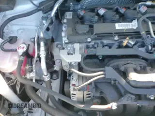 ✅ 2025 Toyota Corolla Cross LE • VIN: 7MUCAABG1SV121314 • Lot: 89445625. Wystawiony na Copart z przebiegiem 7 028 mil. Bezpłatny archiwum sprzedaży aukcyjnych z USA i szczegółowy raport historii pojazdu na DreamBid. Zdjęcie 15.