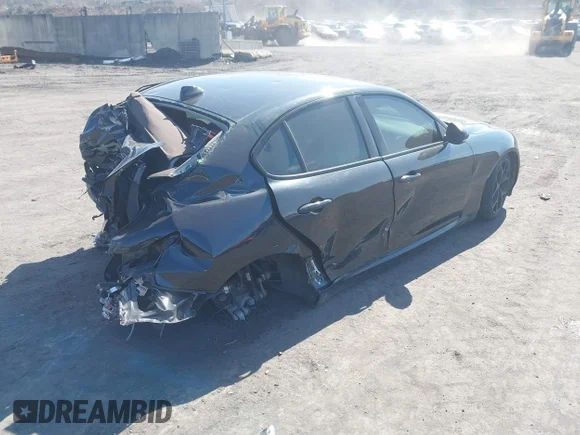 ✅ 2019 Alfa Romeo Giulia Sport • VIN: ZARFAMAN1K7622714 • Лот: 44525676. Опубліковано раніше на IAAI з пробігом 25 751 миль. Безкоштовний доступ до архіву аукціонних продажів зі США та докладний звіт про історію автомобіля на DreamBid. Зображення 4.
