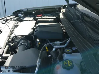 ✅ 2024 GMC Canyon 4WD AT4 • VIN: 1GTP6DEK2R1294071 • Lot: 42038994. Listed on IAAI with 6,060 mi. Free auction sales archive from the USA and detailed vehicle history report at DreamBid. Image 19.